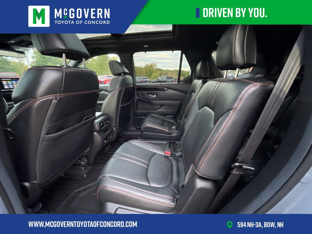 Used 2025 Honda Pilot TrailSport image 16