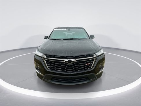 Used 2022 Chevrolet Traverse RS image 3