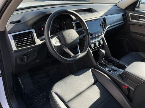 Certified 2023 Volkswagen Atlas SEL image 4