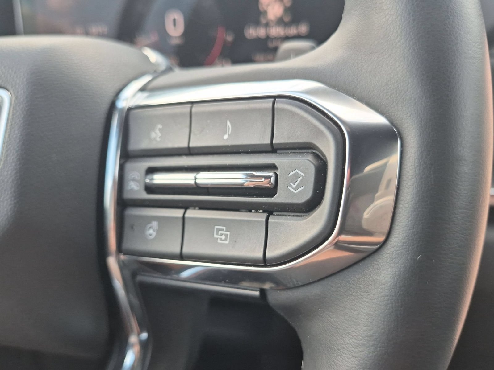 Used 2026 GMC Terrain Elevation w/ Elevation Premium Package AWD/4WD image 14