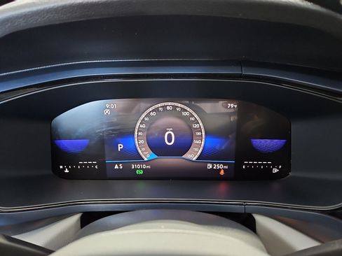 Certified 2023 Volkswagen Taos SE FWD image 20