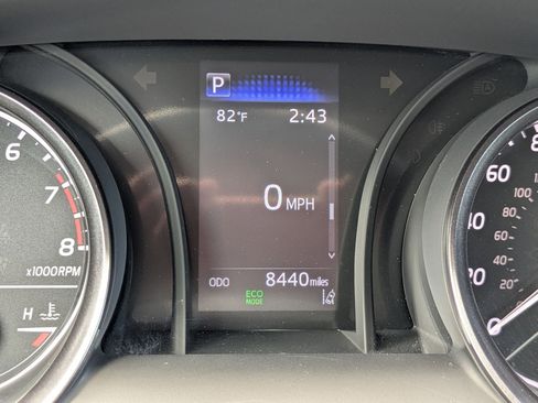 Used 2023 Toyota Camry SE FWD image 15