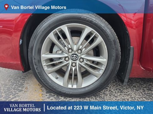 Used 2017 Toyota Camry SE FWD image 25