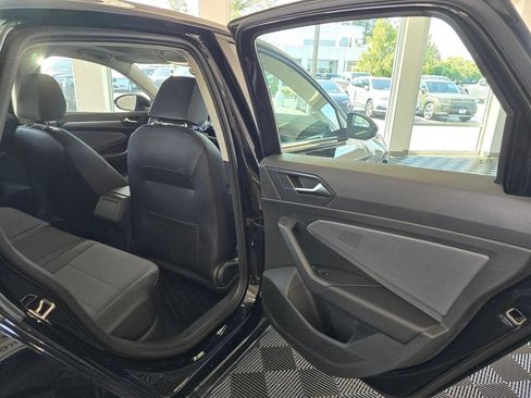 New 2026 Volkswagen Jetta SE FWD image 38