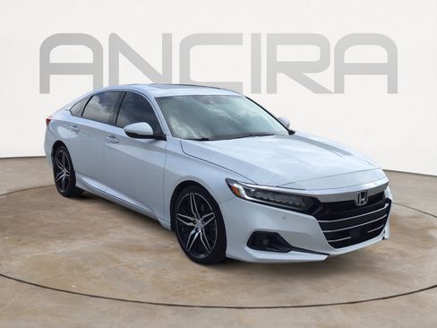Used 2021 Honda Accord Touring image 4
