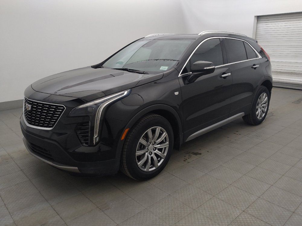 Used 2023 Cadillac XT4 Premium Luxury w/ Technology Package FWD image 2