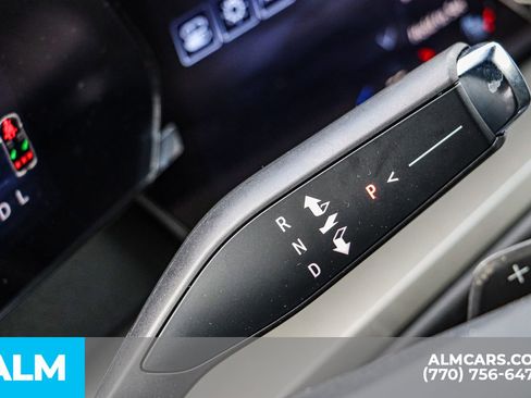 Used 2025 Chevrolet Traverse LT w/ Enhanced Driving Package image 35