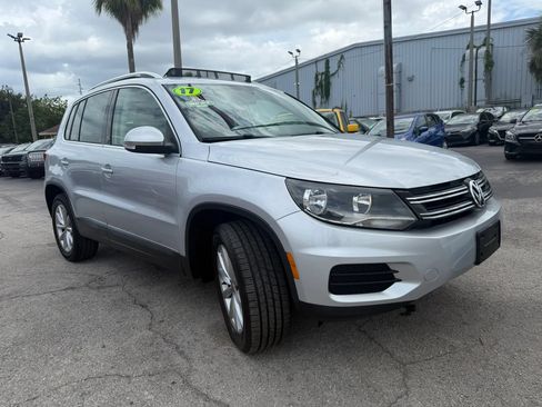 Used 2017 Volkswagen Tiguan Wolfsburg Edition FWD image 3