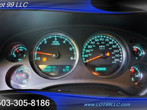 Used 2012 Chevrolet Avalanche LTZ AWD/4WD image 23