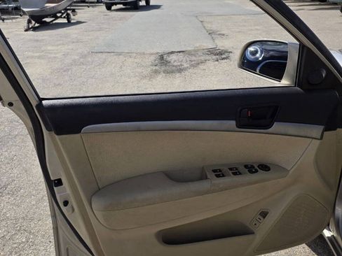 Used 2009 Hyundai Sonata GLS FWD image 16