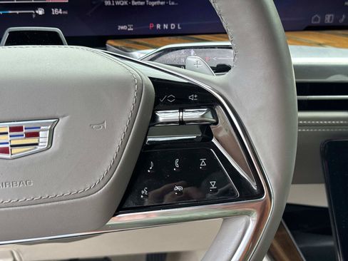 Used 2025 Cadillac Escalade Sport Platinum AWD/4WD image 27