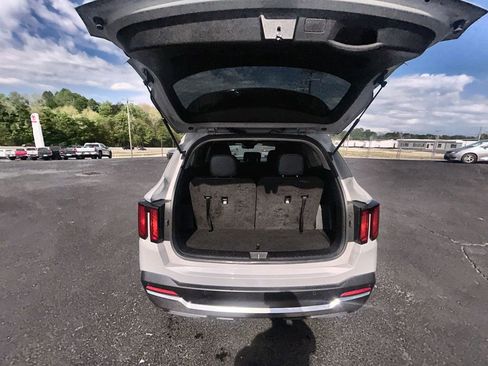 Used 2025 Kia Sorento S FWD image 32