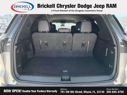 Used 2025 Chevrolet Traverse Z71 AWD/4WD image 12