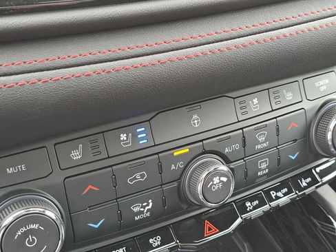 New 2026 Dodge Durango GT image 13