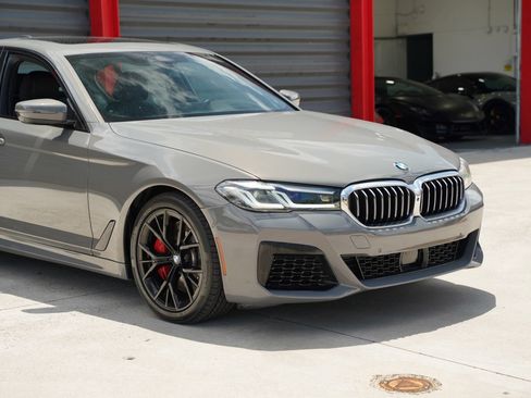 Used 2021 BMW 540i w/ M Sport Package RWD image 8