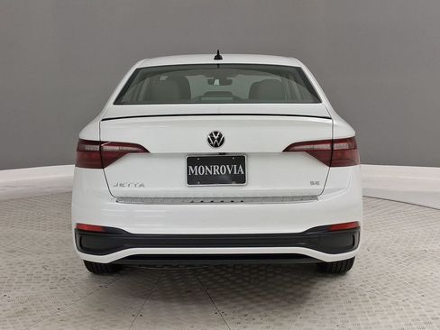 Used 2023 Volkswagen Jetta SE FWD image 7