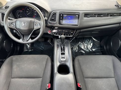 Used 2017 Honda HR-V EX image 16