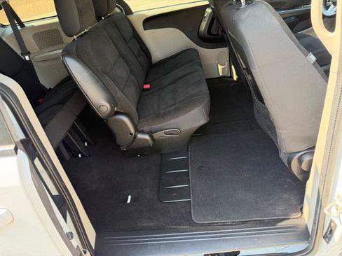 Used 2017 Dodge Grand Caravan SE w/ Power Window Group FWD image 15