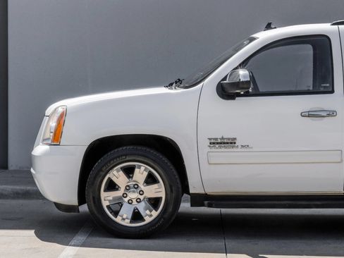 Used 2014 GMC Yukon XL SLT w/ Texas Edition RWD image 17