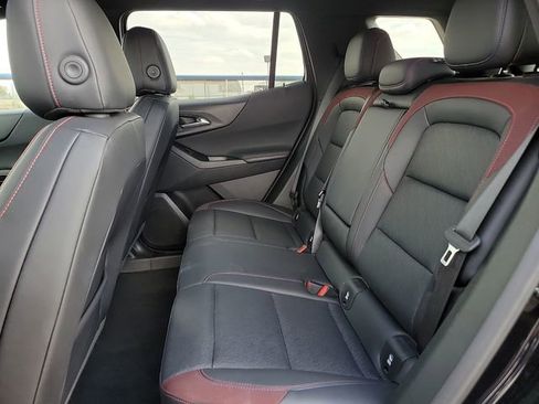 Used 2025 Chevrolet Equinox RS image 8