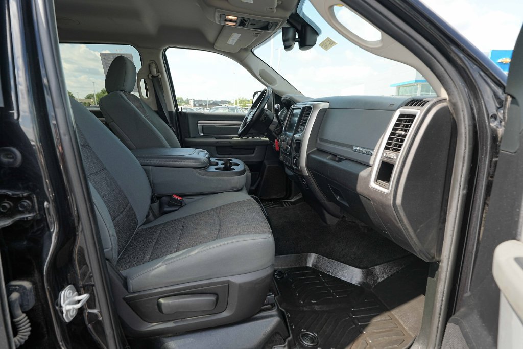 Used 2016 RAM 3500 Big Horn AWD/4WD image 17