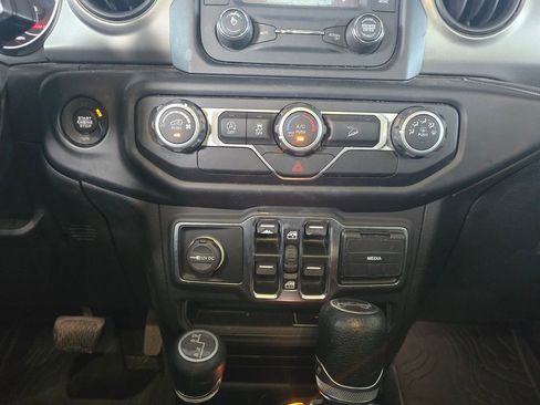 Used 2019 Jeep Wrangler Unlimited Sport S AWD/4WD image 8
