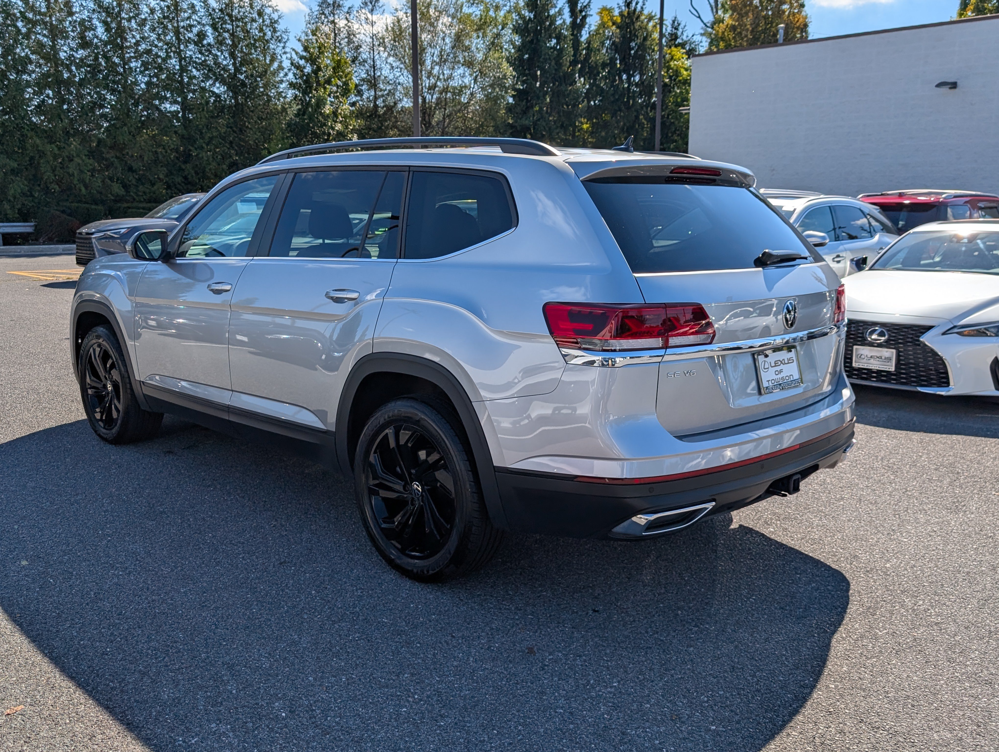 Used 2023 Volkswagen Atlas SE AWD/4WD image 5