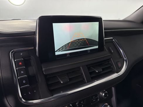 Used 2024 GMC Yukon SLT RWD image 17