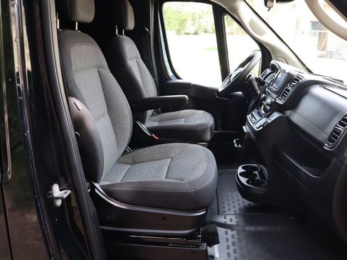 Used 2023 RAM ProMaster 2500 FWD image 23