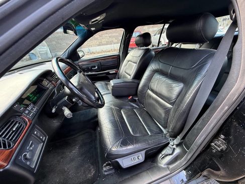 Used 1997 Cadillac De Ville Sedan w/ Comfort/Convenience Pkg image 8