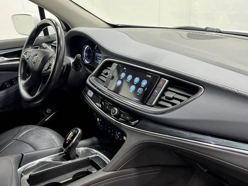 Used 2018 Buick Enclave Essence AWD/4WD image 21