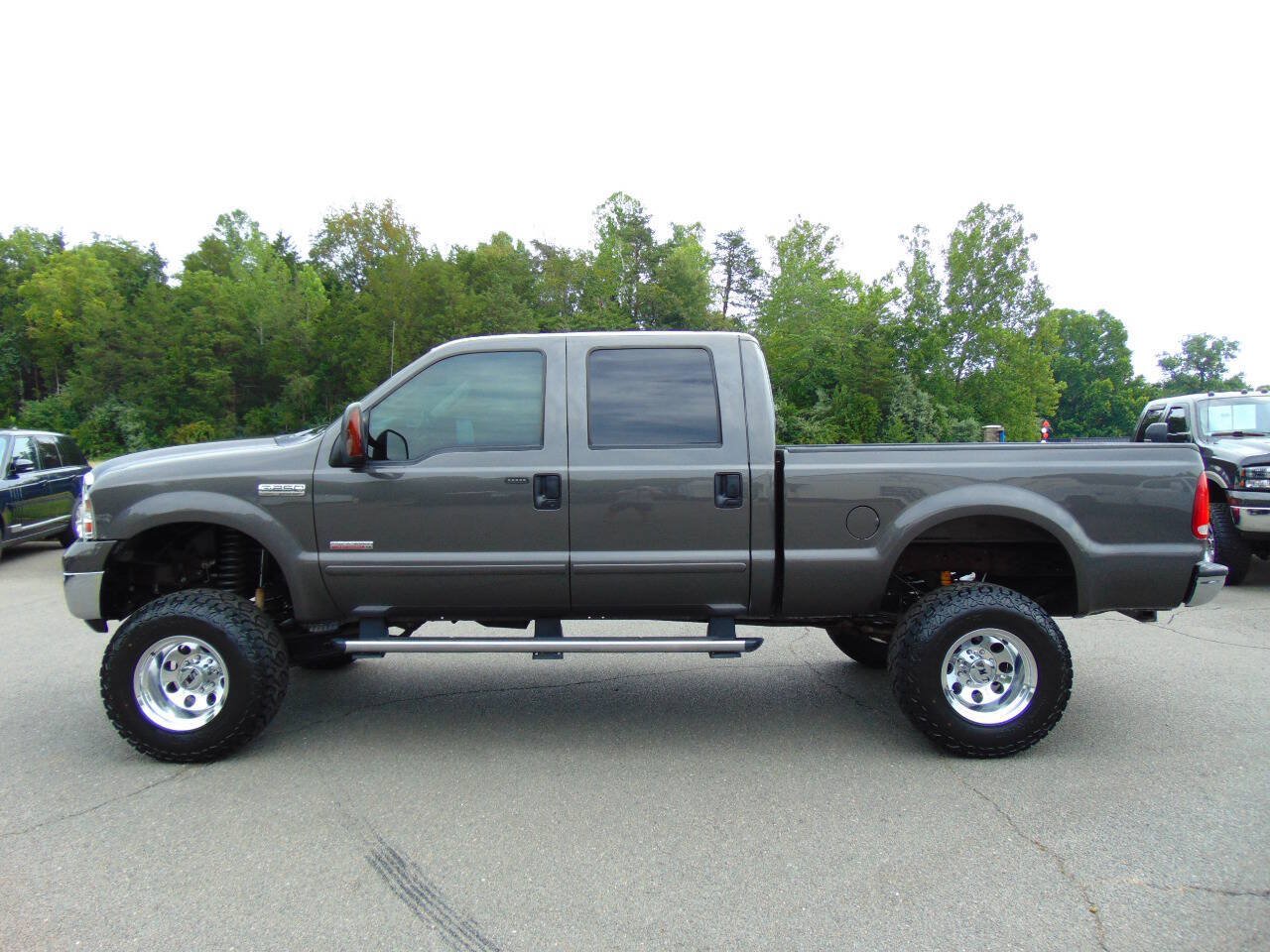 Used 2005 Ford F250 Lariat AWD/4WD image 1