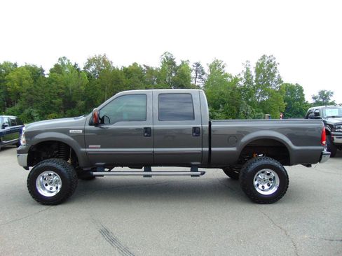 Used 2005 Ford F250 Lariat AWD/4WD image 1