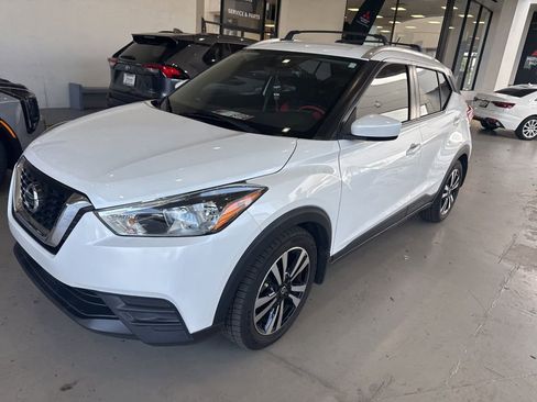 Used 2020 Nissan Kicks SV w/ Exterior Package image 6