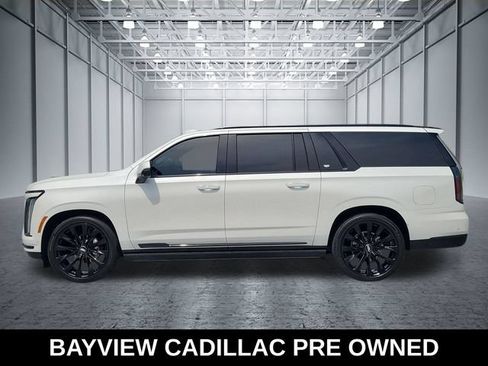 Used 2025 Cadillac Escalade ESV Sport Platinum w/ LPO, ONYX Package AWD/4WD image 2