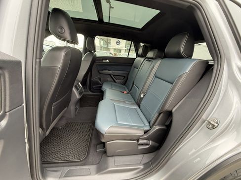 Used 2021 Volkswagen Atlas Cross Sport SEL image 21