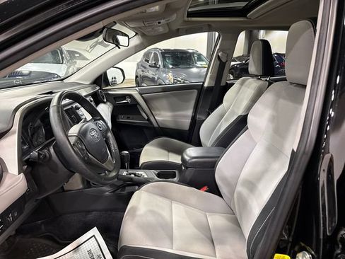 Used 2018 Toyota RAV4 XLE w/ Plus Extra Value Package AWD/4WD image 10