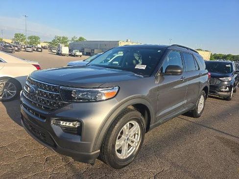 Used 2023 Ford Explorer XLT w/ Equipment Group 202A AWD/4WD image 1