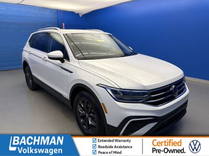 Certified 2023 Volkswagen Tiguan SE w/ Panoramic Sunroof Package