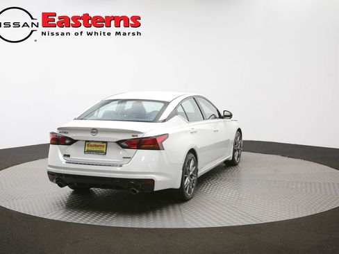 Used 2023 Nissan Altima 2.0 SR FWD image 38
