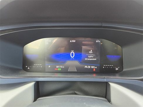 Used 2024 Volkswagen Taos SE image 25