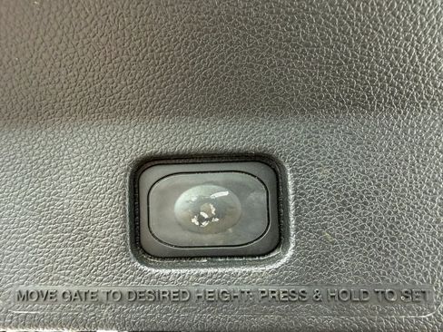 Used 2012 Ford Explorer XLT AWD/4WD image 23