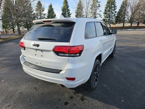 Used 2018 Jeep Grand Cherokee Altitude image 6