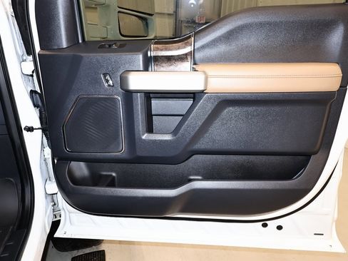 Certified 2022 Ford F350 Lariat w/ Lariat Ultimate Package image 18