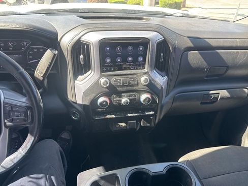 Used 2020 GMC Sierra 1500 SLE w/ SLE Value Package image 10