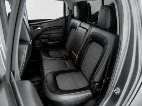 Used 2019 Chevrolet Colorado Z71 AWD/4WD image 36