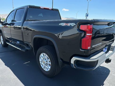 Used 2024 Chevrolet Silverado 2500 LTZ image 5