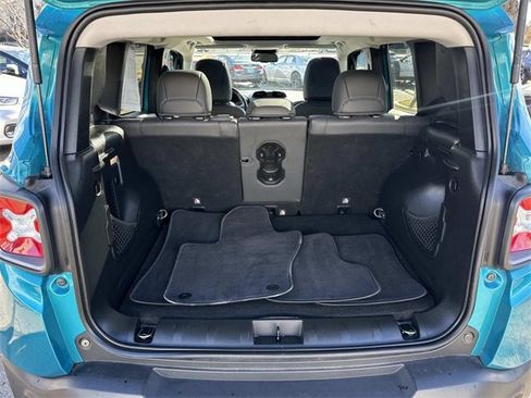 Used 2020 Jeep Renegade Limited w/ UConnect 8.4 Nav Group image 11