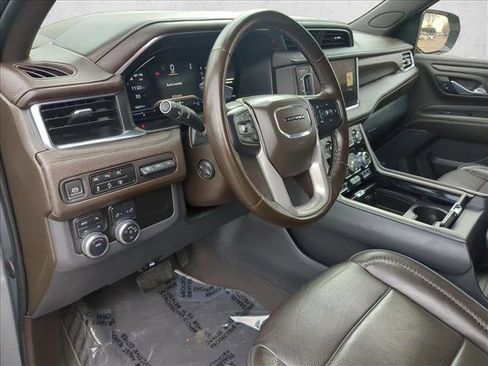 Used 2023 GMC Yukon Denali image 10