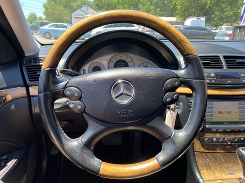 Used 2008 Mercedes-Benz E 350 4MATIC Sedan image 15